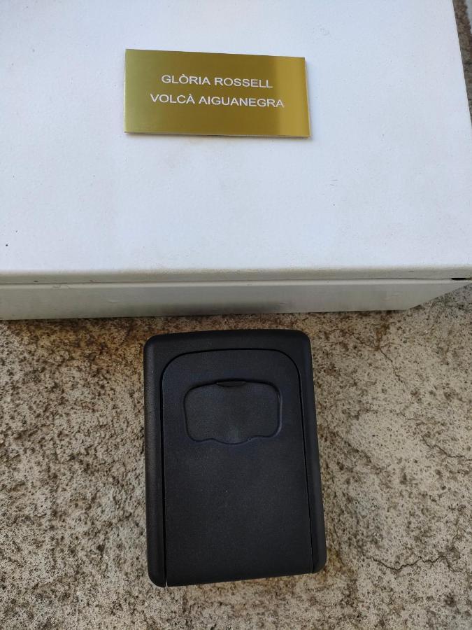 Apartament Volca Aiguanegra Sant Joan les Fonts Bagian luar foto