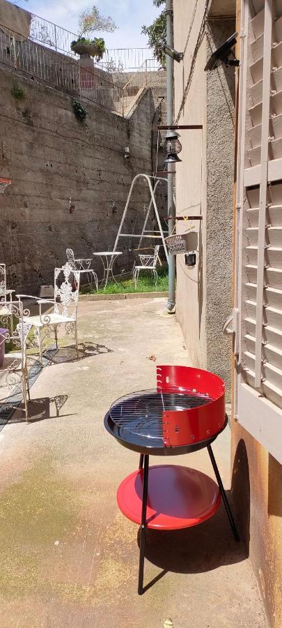 Apartament Volca Aiguanegra Sant Joan les Fonts Bagian luar foto